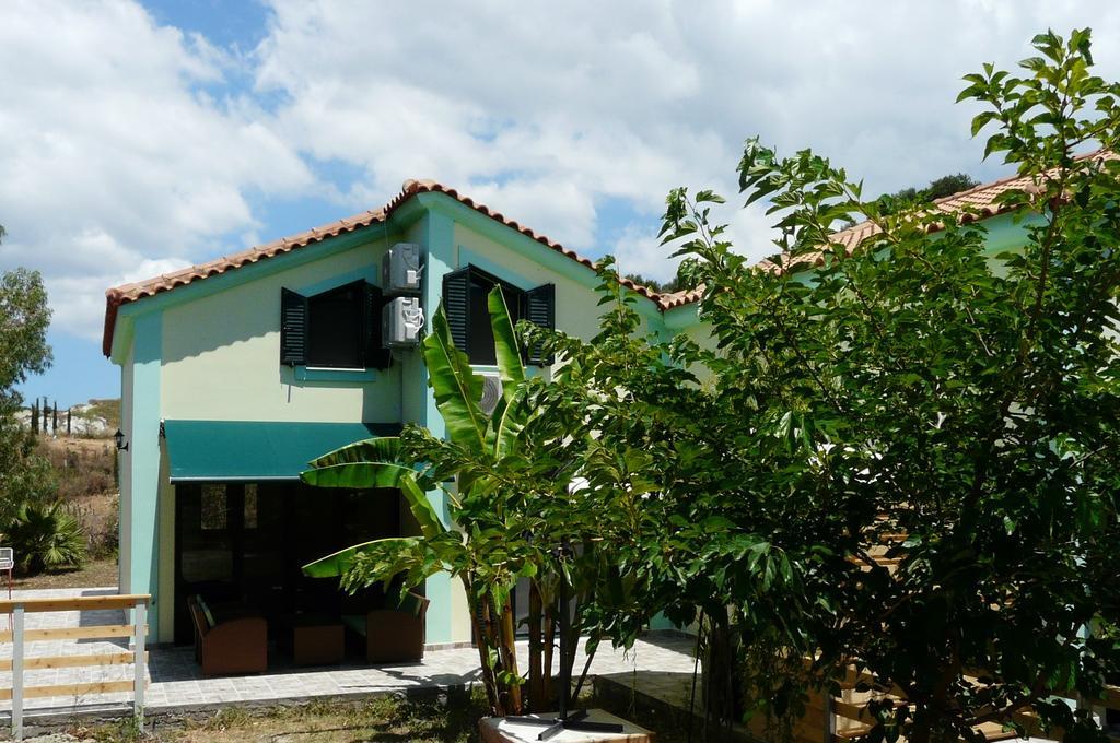 Villa Emmanouela Xi Beach Exterior photo